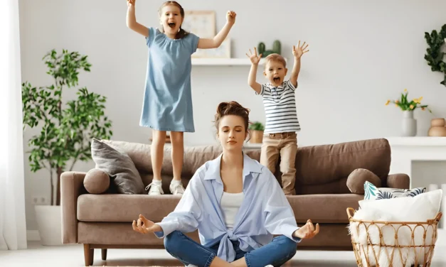 Mindful Parenting Explained: 12 Simple Ways to Avoid Stress and Chaos in Your Daily Routine